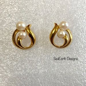 Vintage Avon earrings